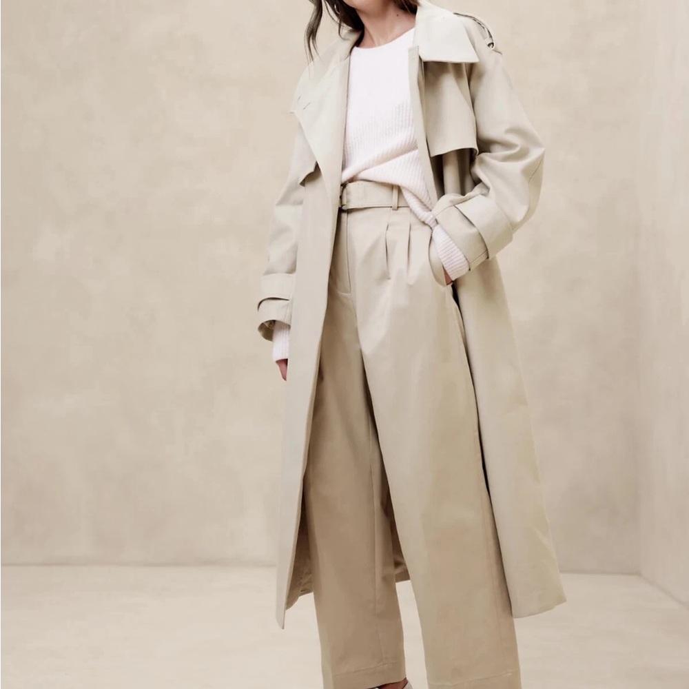 Banana Republic Wide-Leg High-Waist Pants in Beige